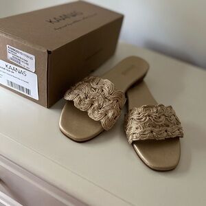 KAANAS gold sandals